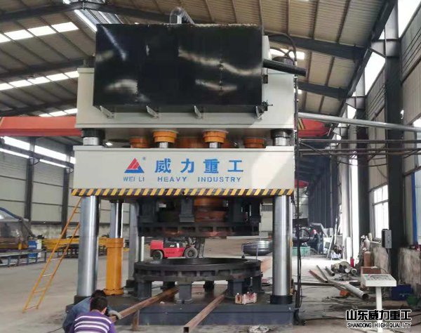山東威力重工汽車縱梁油壓機(jī)